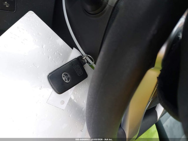 Продаж на аукціоні авто 2017 Toyota Prius C Three, vin: JTDKDTB34H1593390, номер лоту: 44069553