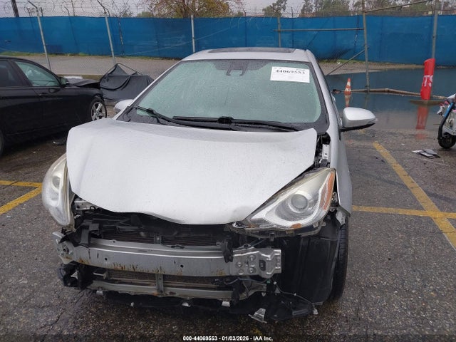 Продаж на аукціоні авто 2017 Toyota Prius C Three, vin: JTDKDTB34H1593390, номер лоту: 44069553