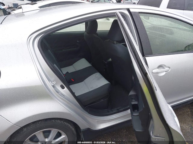 Продаж на аукціоні авто 2017 Toyota Prius C Three, vin: JTDKDTB34H1593390, номер лоту: 44069553