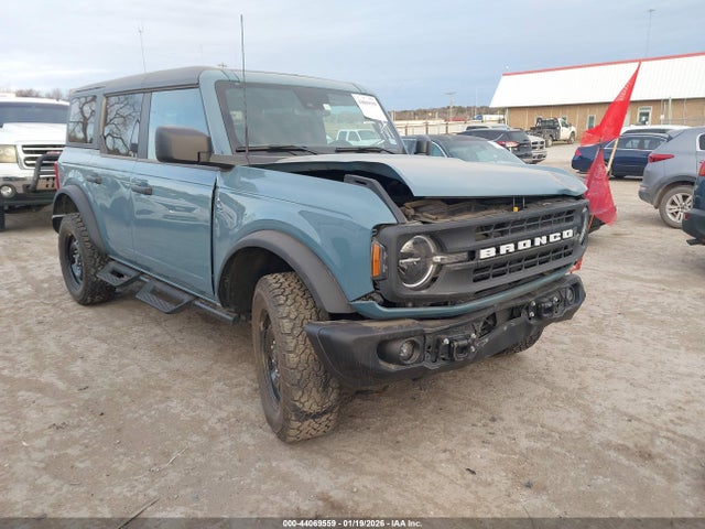 Продажа на аукционе авто 2023 Ford Bronco Black Diamond, vin: 1FMEE5DP8PLC16758, номер лота: 44069559