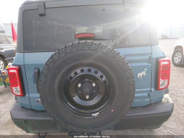 Продажа на аукционе авто 2023 Ford Bronco Black Diamond, vin: 1FMEE5DP8PLC16758, номер лота: 44069559