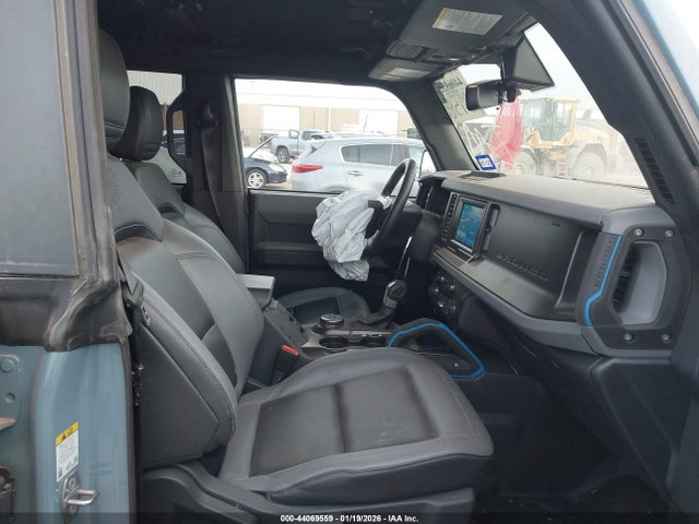 Продажа на аукционе авто 2023 Ford Bronco Black Diamond, vin: 1FMEE5DP8PLC16758, номер лота: 44069559
