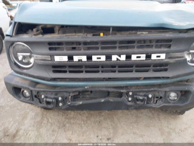 Продажа на аукционе авто 2023 Ford Bronco Black Diamond, vin: 1FMEE5DP8PLC16758, номер лота: 44069559