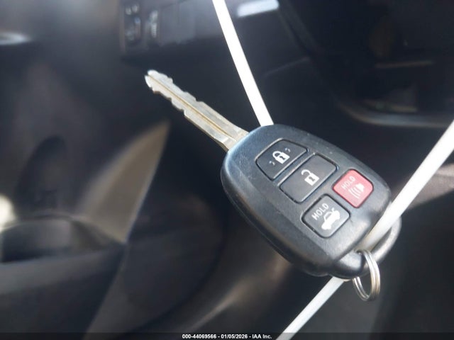 5YFBURHE0HP726671 Toyota COROLLA LE