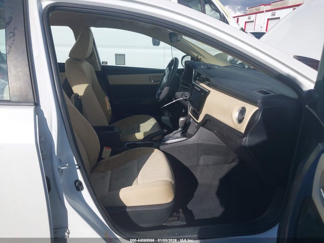 5YFBURHE0HP726671 Toyota COROLLA LE