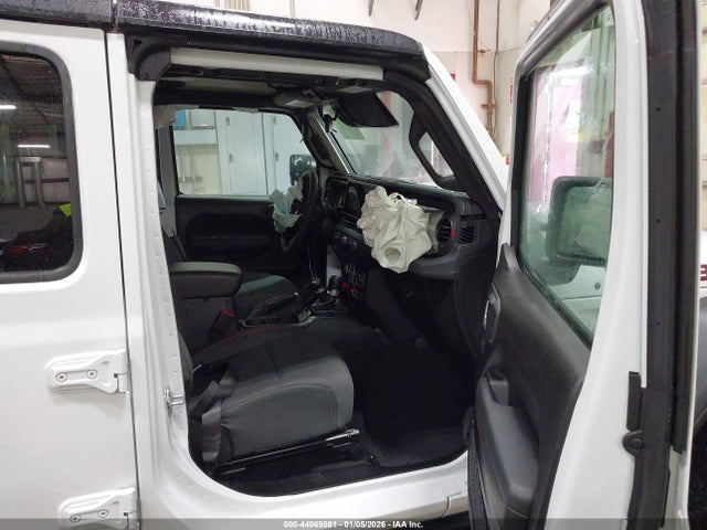 1C4PJXFNXTW185375 Jeep Wrangler 4-door Rubicon