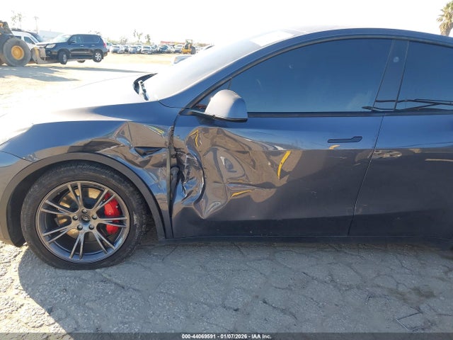 7SAYGDEF1PF958212 Tesla Model Y Performance Dual Motor All-wheel Drive