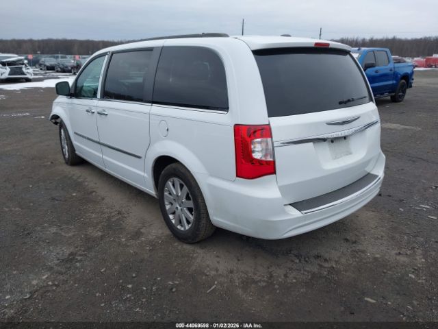 2015 CHRYSLER TOWN & COUNTRY 2C4RC1BG1FR699104 Photo 2
