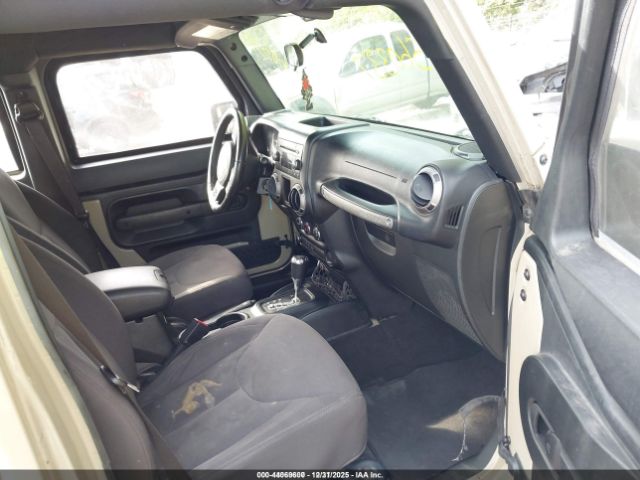 2017 JEEP WRANGLER UNLIMITED 1C4BJWDG8HL735996 Photo 4