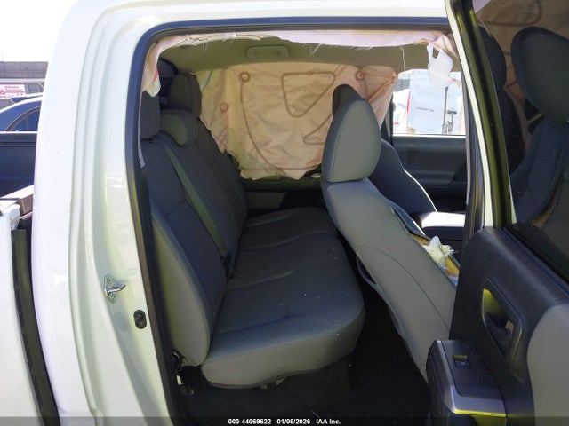 5TFAX5GN0HX101945 Toyota Tacoma Sr5