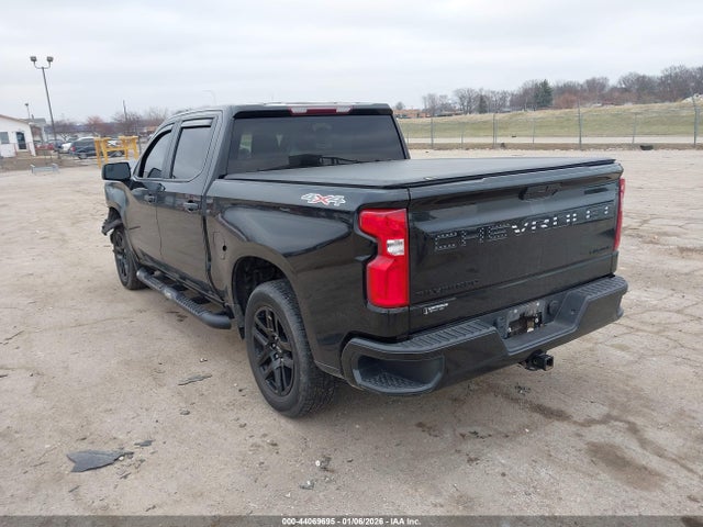 2021 CHEVROLET SILVERADO 1500 1GCPYBEK7MZ280000 Photo 2
