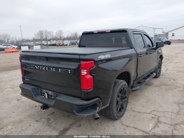 2021 CHEVROLET SILVERADO 1500 1GCPYBEK7MZ280000 Photo 3