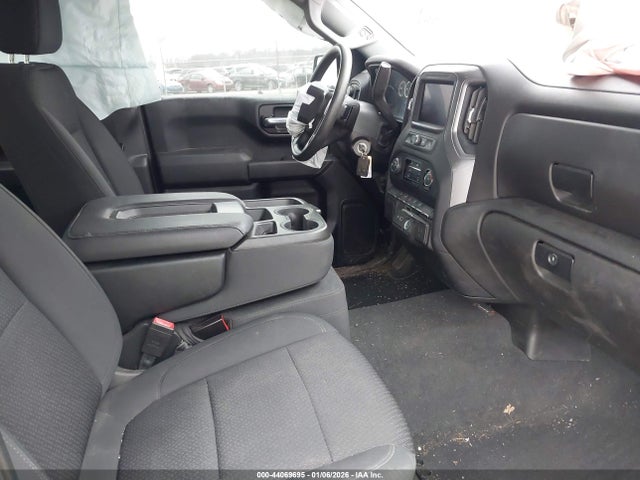 2021 CHEVROLET SILVERADO 1500 1GCPYBEK7MZ280000 Photo 4