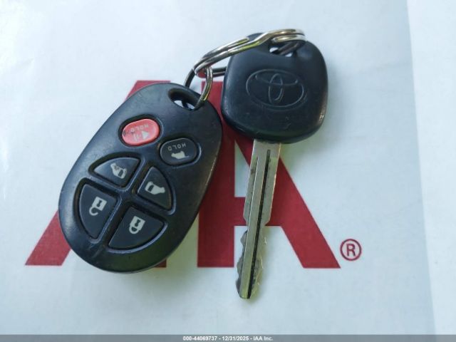 2011 TOYOTA SIENNA 5TDYK3DCXBS124148 Photo 10