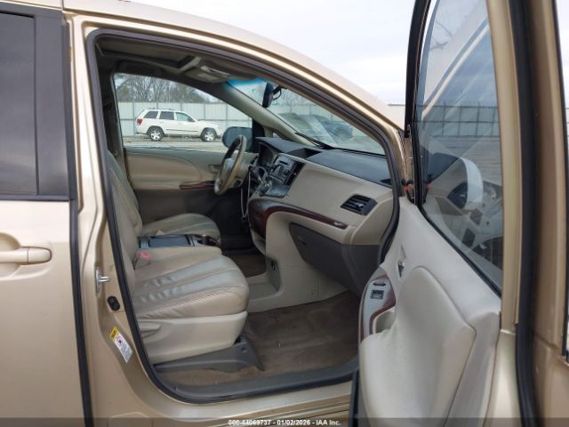 2011 TOYOTA SIENNA 5TDYK3DCXBS124148 Photo 4