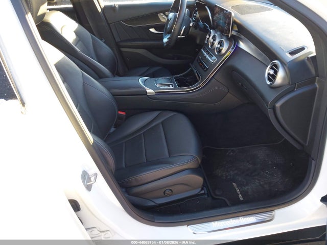 2021 Mercedes-benz Glc 300 4matic Suv მანქანა იყიდება აუქციონზე, vin: W1N0G8EB2MF874995, აუქციონის ნომერი: 44069754