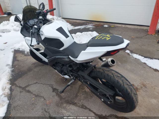 2023 KAWASAKI EX400 JKAEXKG12PDAM4609 Photo 2