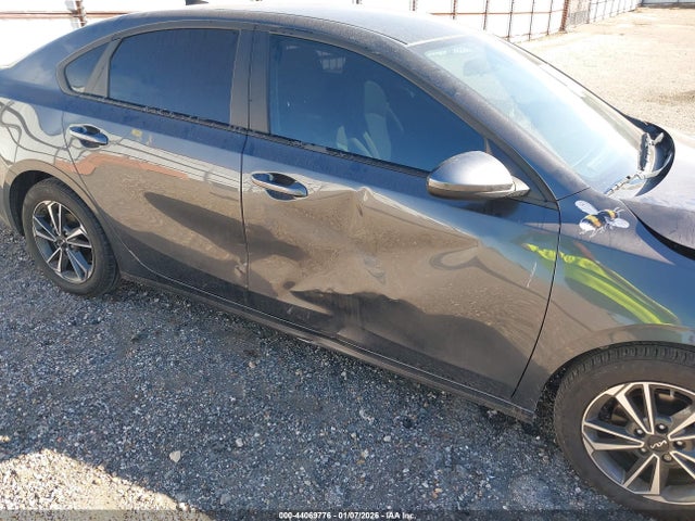 3KPF24AD7RE747774 KIA Forte Lxs
