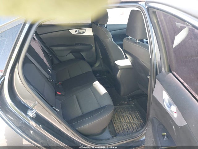 3KPF24AD7RE747774 KIA Forte Lxs