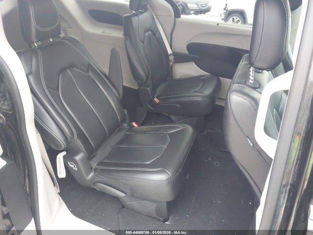 Aukcja sprzedaży 2023 Chrysler Pacifica Touring L, vin: 2C4RC1BG7PR570947, numer aukcji: 44069786