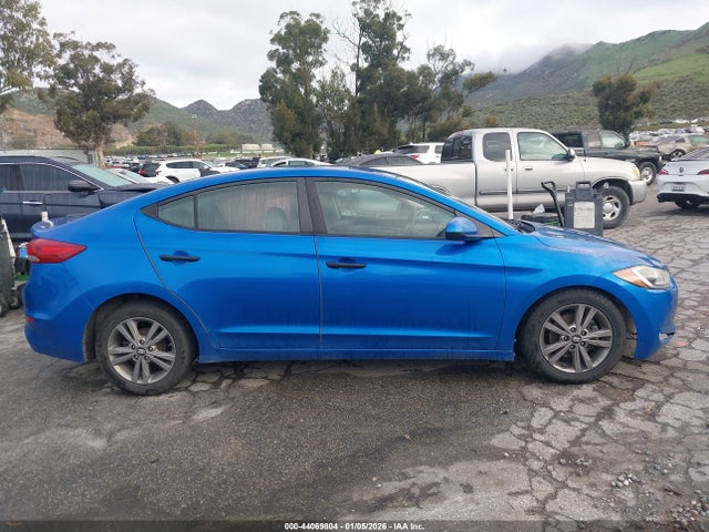 5NPD84LFXHH137592 Hyundai ELANTRA SE