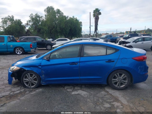 5NPD84LFXHH137592 Hyundai ELANTRA SE