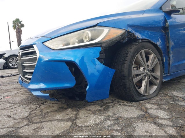 5NPD84LFXHH137592 Hyundai ELANTRA SE