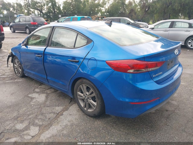 5NPD84LFXHH137592 Hyundai ELANTRA SE
