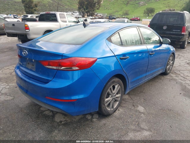 5NPD84LFXHH137592 Hyundai ELANTRA SE