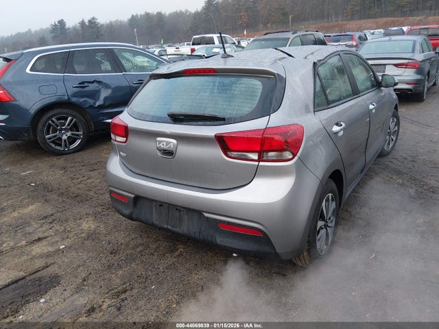 3KPA25AD1PE629555 KIA Rio 5-door S