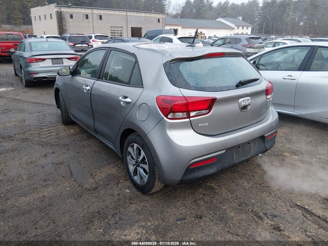 3KPA25AD1PE629555 KIA Rio 5-door S