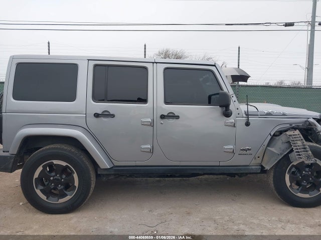 1C4HJWEG4EL214584 Jeep Wrangler Unlimited Polar Edition