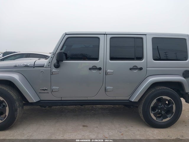 1C4HJWEG4EL214584 Jeep Wrangler Unlimited Polar Edition