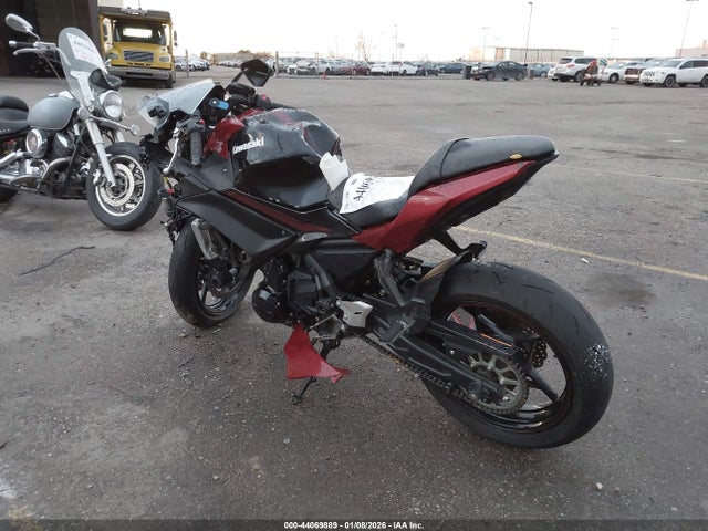 2021 KAWASAKI EX650 ML5EXEM10MDA38390 Photo 2