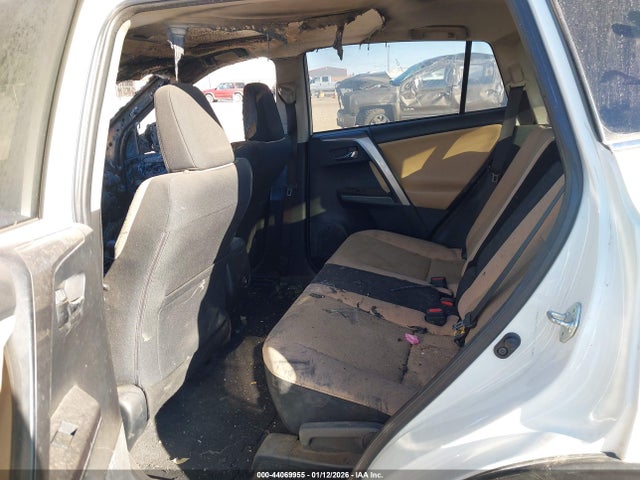 JTMWFREV7JJ740884 Toyota Rav4 Xle