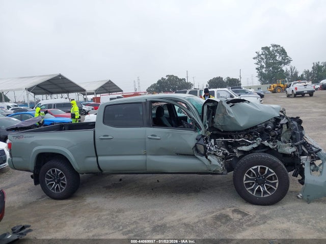 3TMBZ5DN8NM033799 Toyota Tacoma Trd Sport