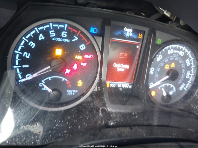 3TMBZ5DN8NM033799 Toyota Tacoma Trd Sport