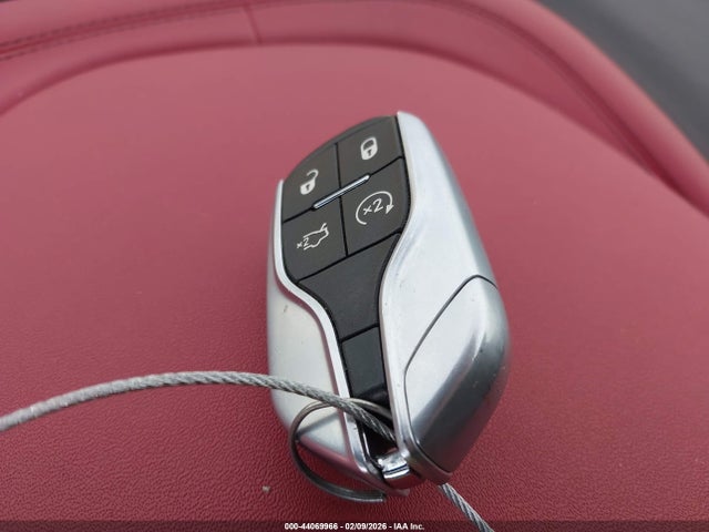 2022 MASERATI LEVANTE ZN661XUA8NX402686 Photo 10