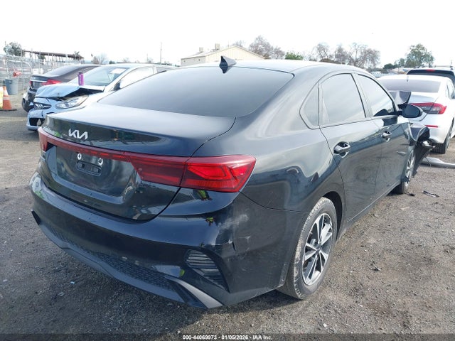 KIA Forte Lxs 2023 3KPF24AD9PE587717 Image 4
