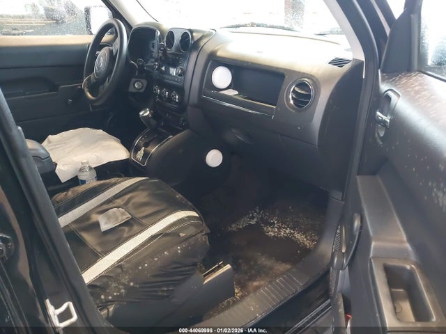 1C4NJPBA4FD264003 Jeep Patriot Altitude Edition