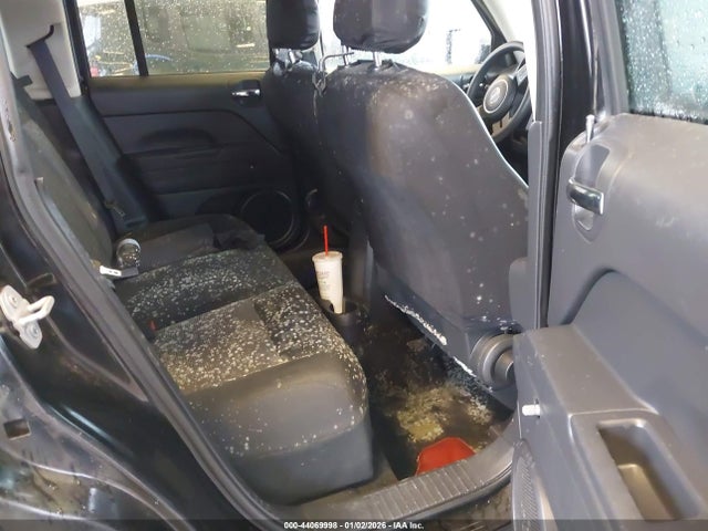 1C4NJPBA4FD264003 Jeep Patriot Altitude Edition