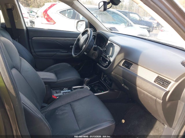2019 MITSUBISHI OUTLANDER JA4AZ3A39KZ013746 Photo 4