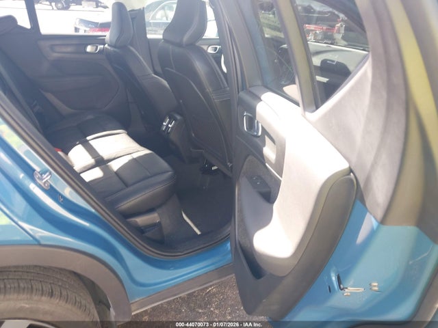 2024 VOLVO XC40 YV4L12UEXR2232406 Photo 7
