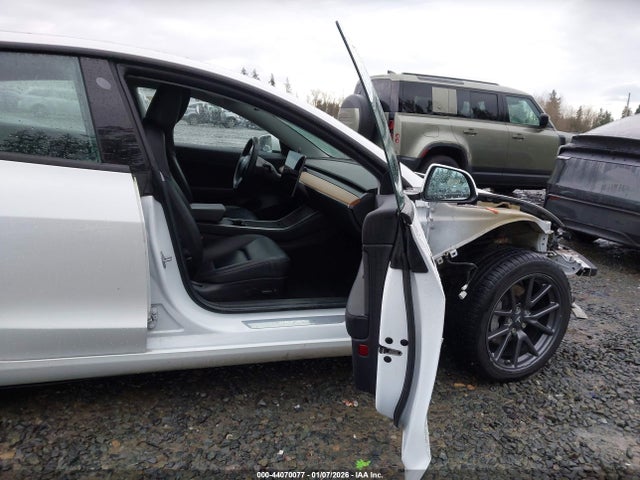 2019 TESLA MODEL 3 5YJ3E1EBXKF211760 Photo 4