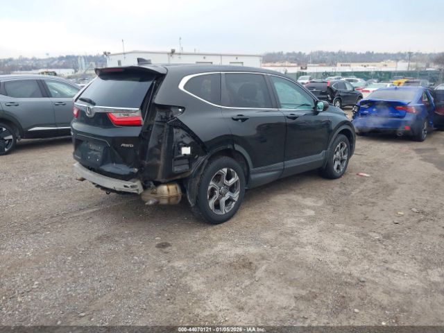 2017 HONDA CR-V 2HKRW2H5XHH632830 Photo 3