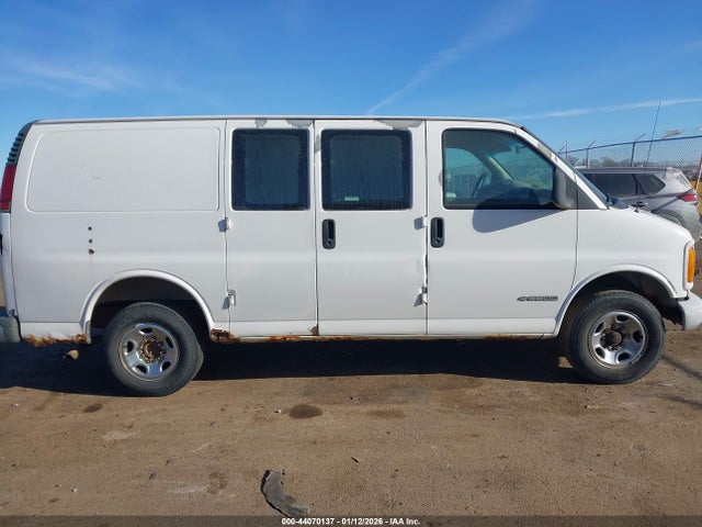 44070137 :رقم المزاد ، 1GCGG25RXX1076052 vin ، 1999 Chevrolet Express مزاد بيع