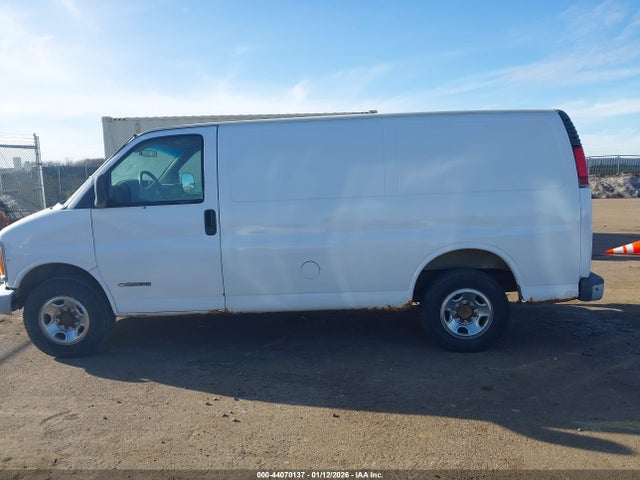 44070137 :رقم المزاد ، 1GCGG25RXX1076052 vin ، 1999 Chevrolet Express مزاد بيع