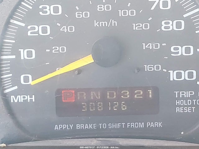44070137 :رقم المزاد ، 1GCGG25RXX1076052 vin ، 1999 Chevrolet Express مزاد بيع
