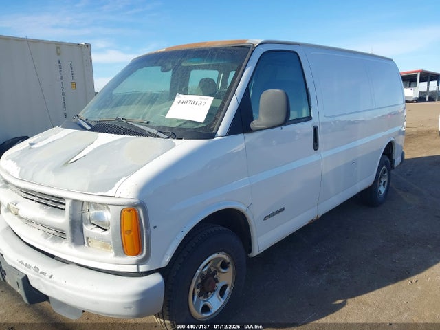 44070137 :رقم المزاد ، 1GCGG25RXX1076052 vin ، 1999 Chevrolet Express مزاد بيع