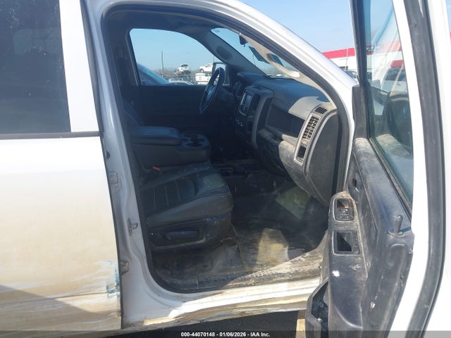 2015 RAM 2500 3C6TR5HT6FG689150 Photo 4